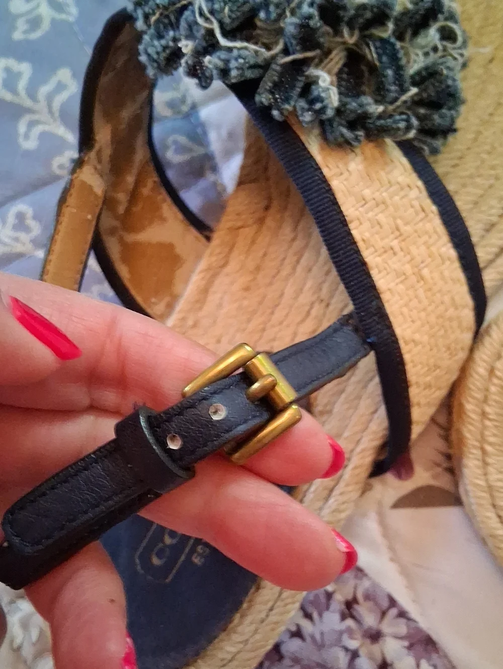 Coach Beige and Navy Floral Rope Sandals. Size 10B